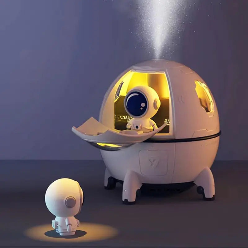 Modern Astronaut Humidifier